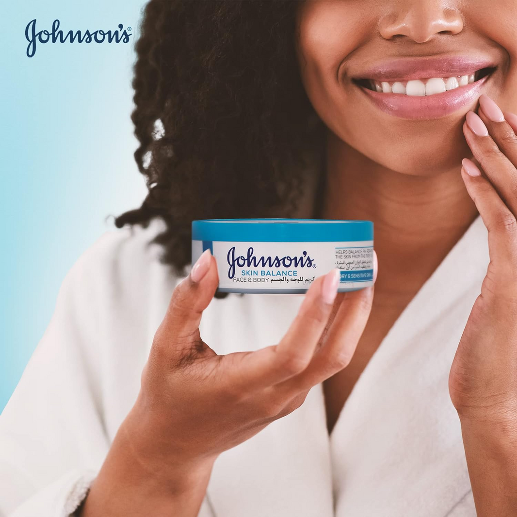 JOHNSONS FACE & BODY CREAM 300ml